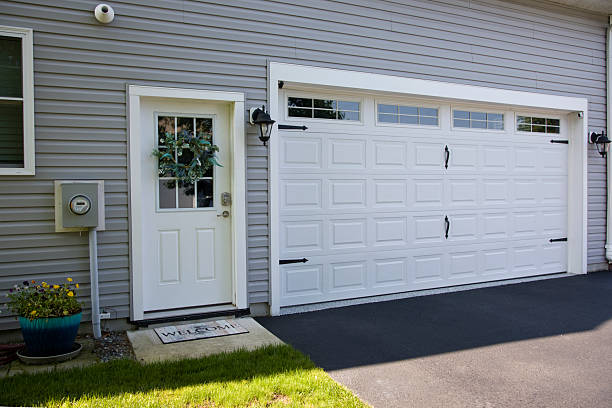 24/7 Emergency Garage Door Panel Replacement experts in Thomas, OK